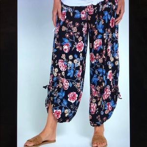 NWT Tulio Australia Cheyenne Printed Pants